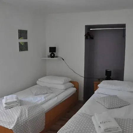 Apartment Marioni Buzet Exterior photo